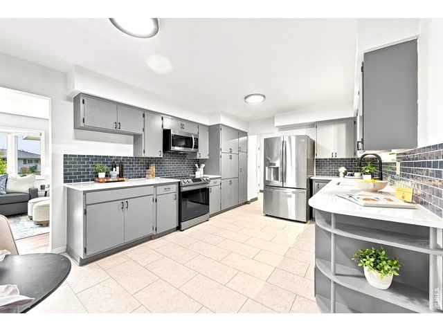 Property Photo 7 Kitchen