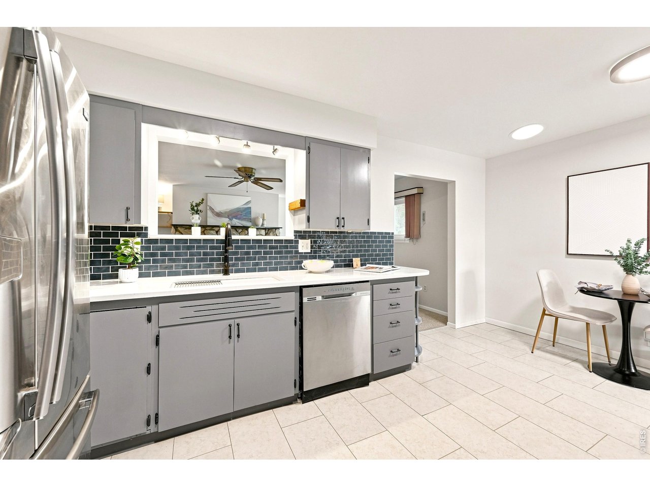 Property Photo 9 Kitchen