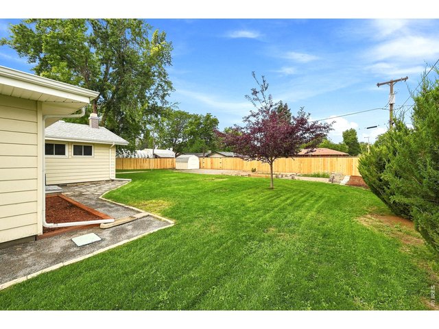 Property Photo 26 Spacious Backyard