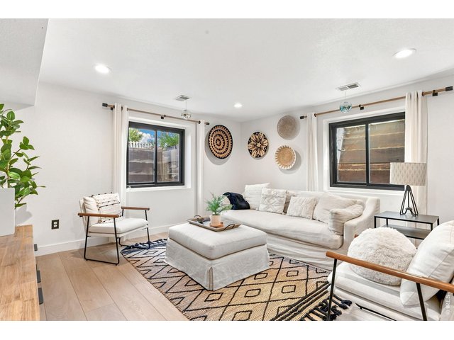 Property Photo 30 Beautifully decorated finished basement. Rec room in basement. (30' x 15')
