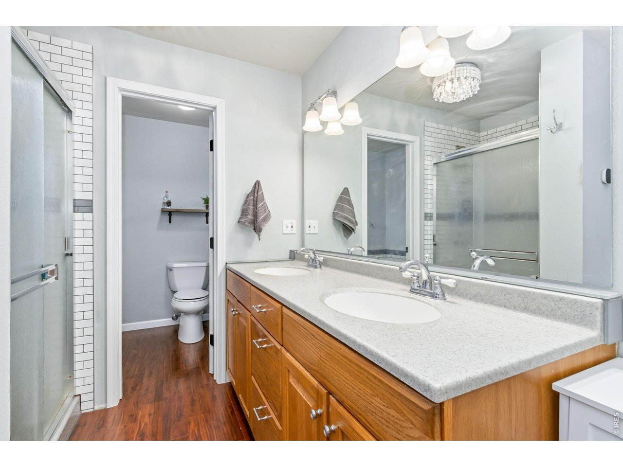 Property Photo 36 Luxurious five-piece en suite bathroom.