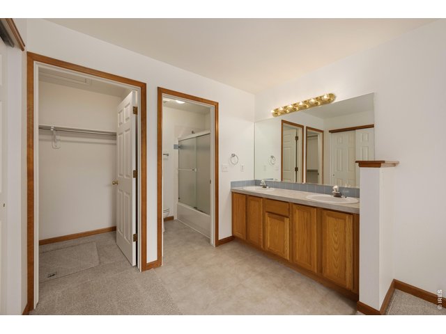 Property Photo 14 Full Primary Bath with New Luxury Vinyl Tile Flooring!