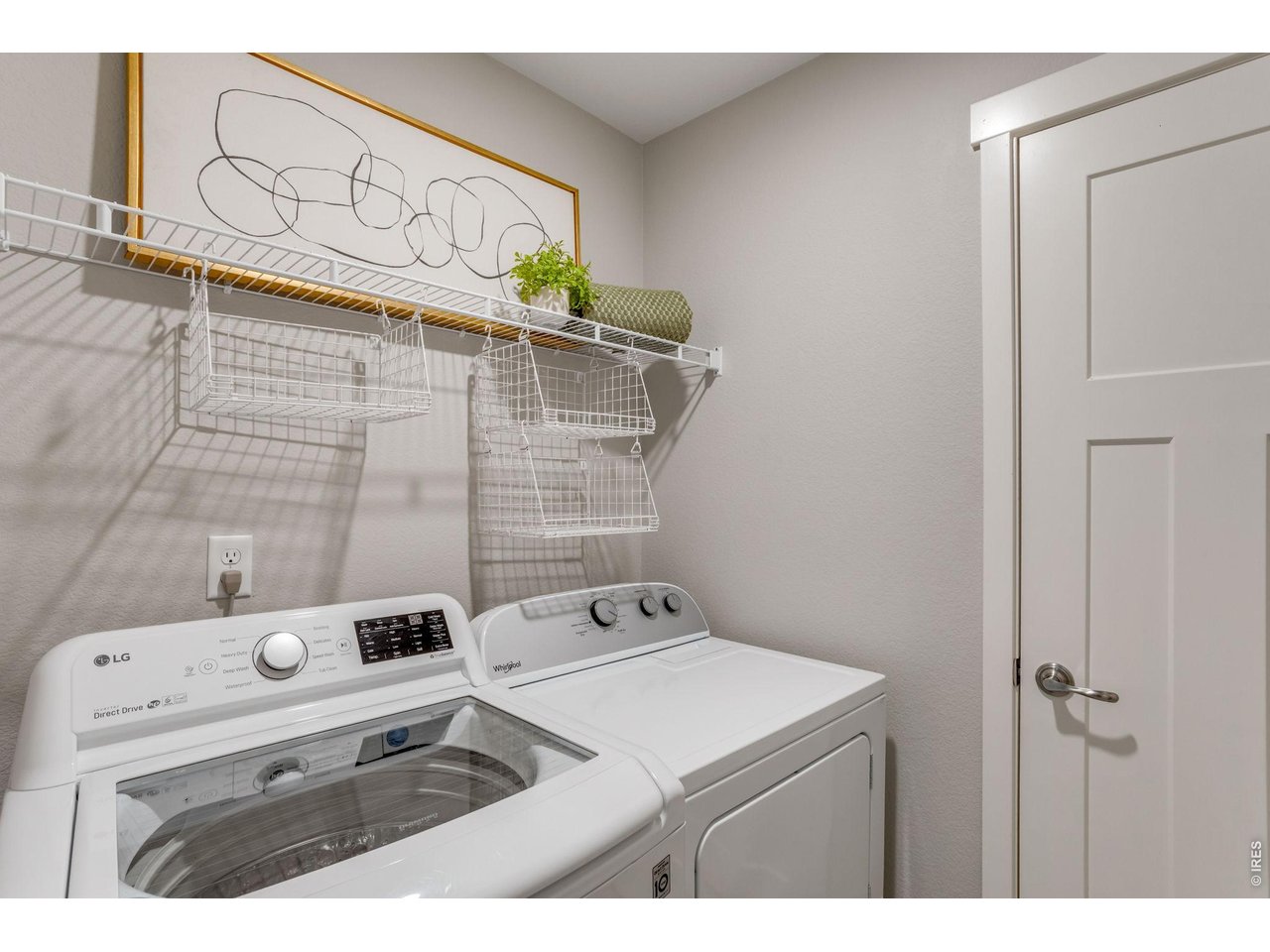 Property Photo 25 All appliances included! Washer is 6 years old and Dryer is 2 years old and a convenient additional linen/utility closet.