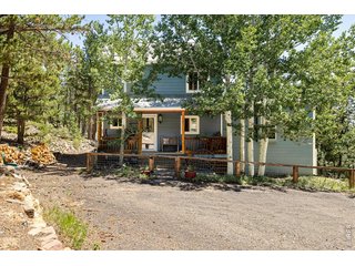 11506 Coal Creek Heights Dr Golden, CO 80403