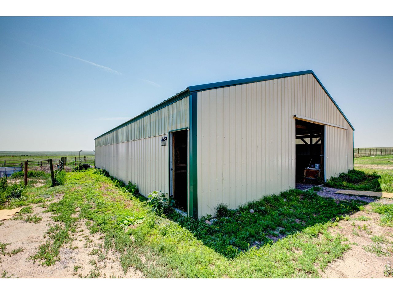 Property Photo 34 Large barn for storage or animals