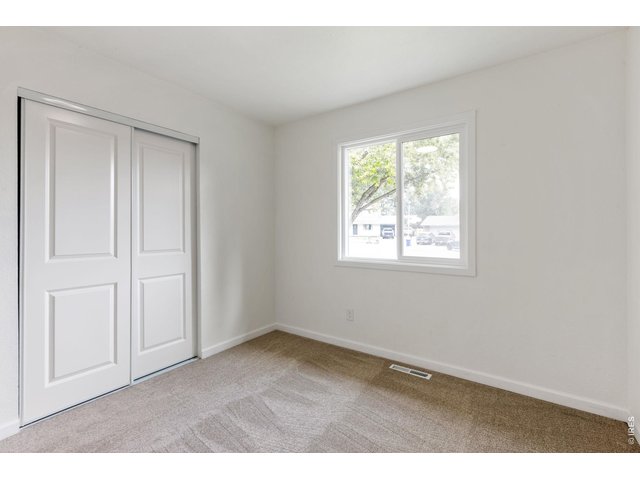 Property Photo 14 Large Bed with closet