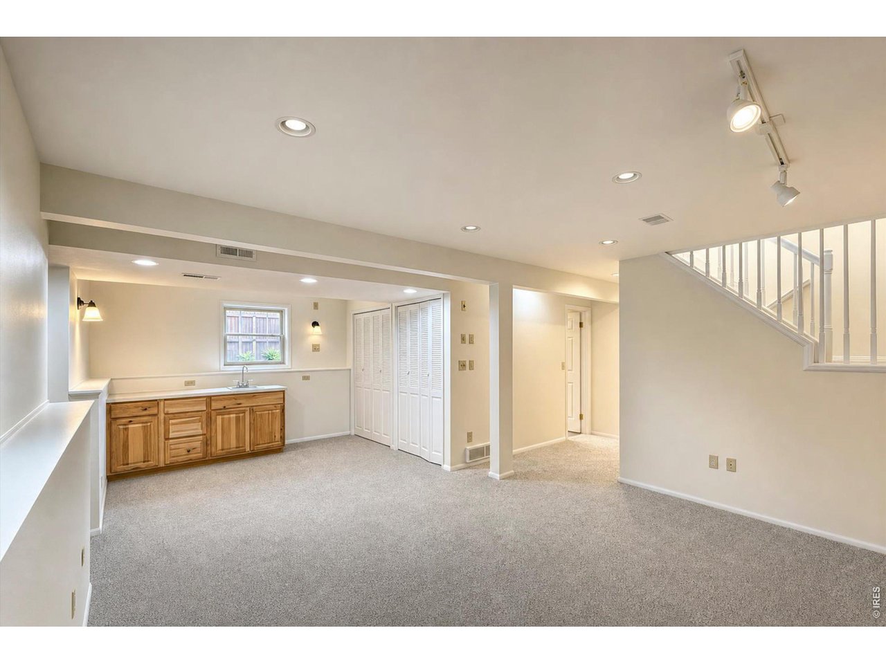 Property Photo 30 Lower Level - Family Room & Wet Bar