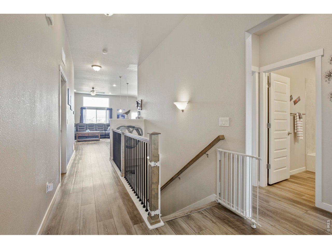 Property Photo 4 Entry Foyer