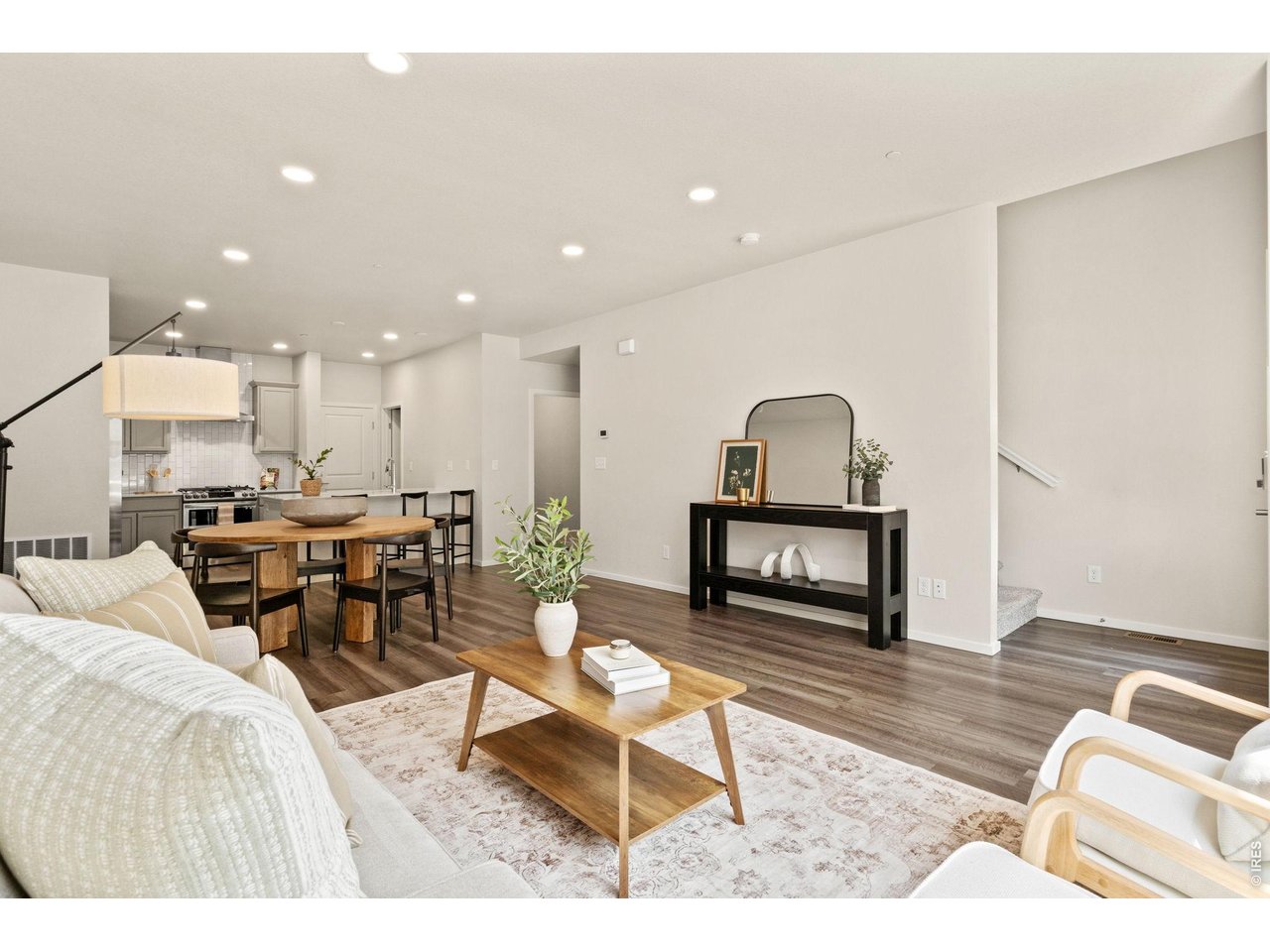 Property Photo 3 Living room