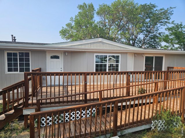 Property Photo 2 Great Deck to hang out