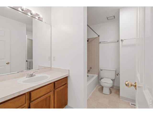 Property Photo 25 Shared primary bath