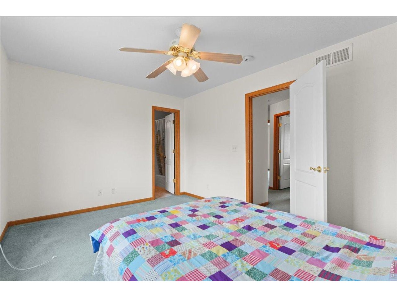 Property Photo 21 Primary Bedroom