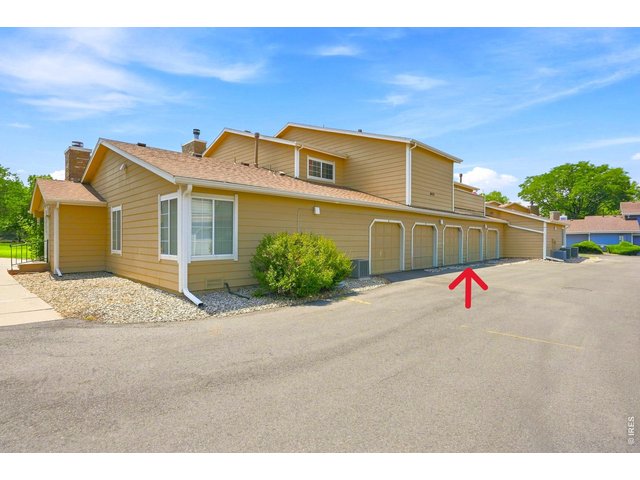 Property Photo 5 Attached Garage!