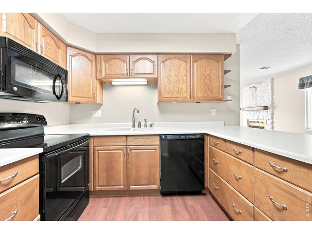 Property Photo 11 Kitchen