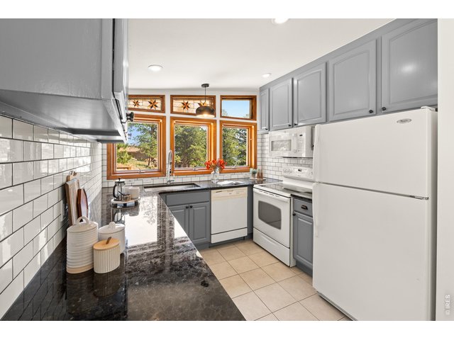 Property Photo 6 Beautiful Kitchen with a View!