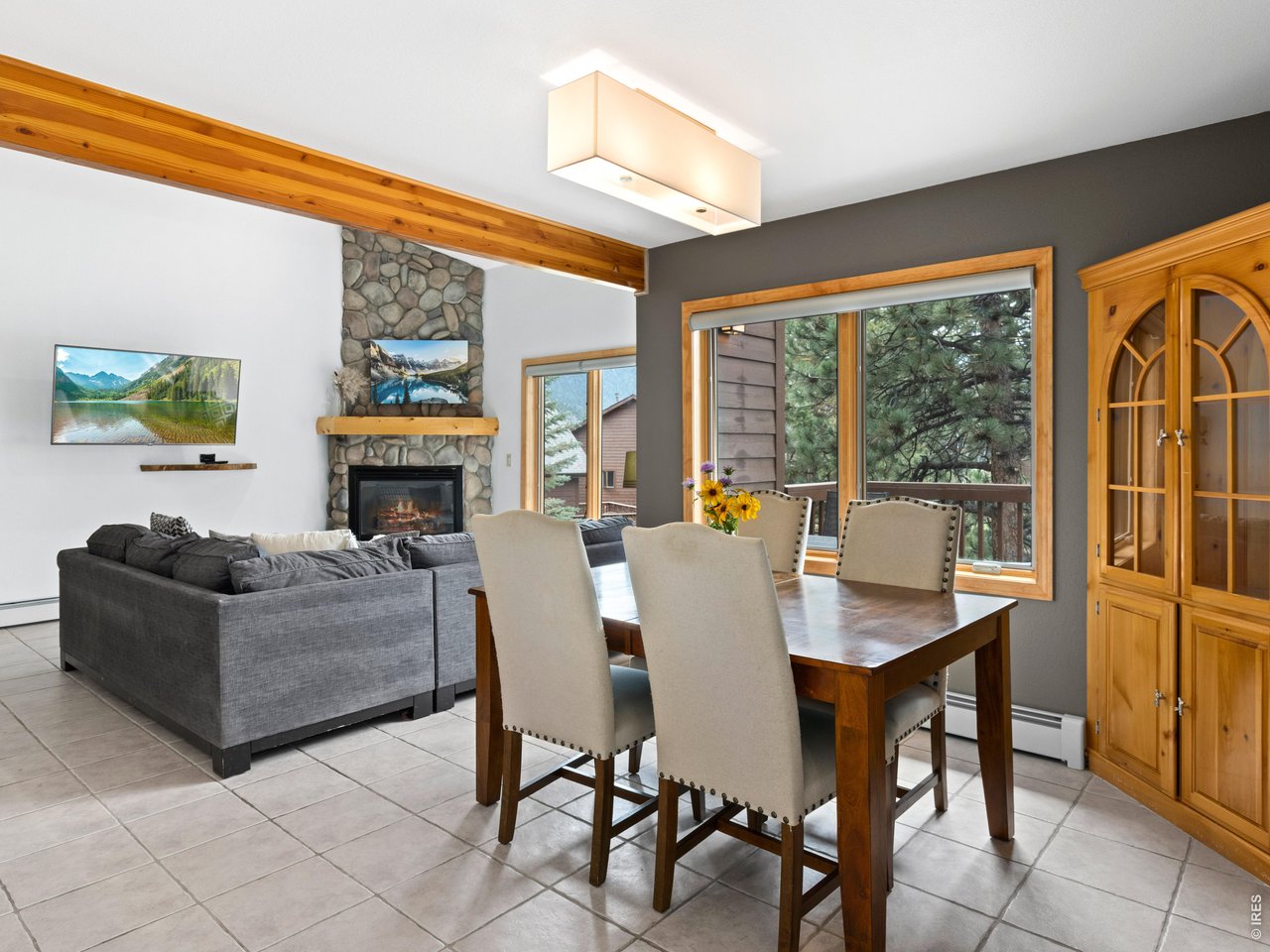 Property Photo 15 Open-concept dining and living space