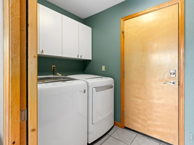 Property Photo 24 Mudroom- laundry area
