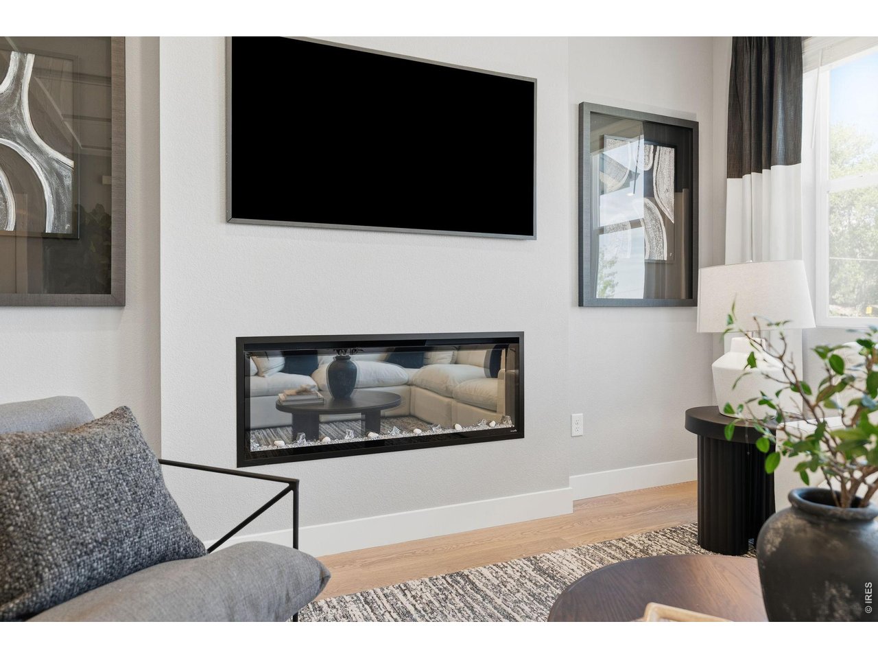 Property Photo 9 Modern Electric Fireplace