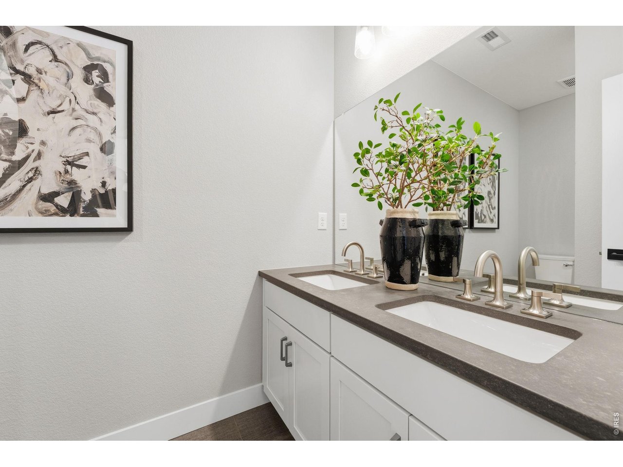 Property Photo 28 Upstairs Bathroom with Double Sinks