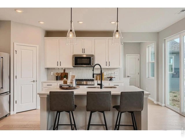 Property Photo 6 Dine In Kitchen