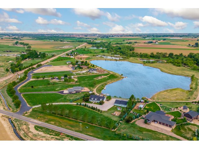 Property Photo 4 All 7 homes that have access to Lakota lake pictured here.