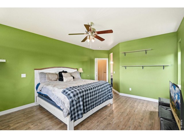 Property Photo 19 Primary bedroom.