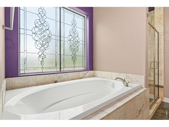 Property Photo 21 Deep soaker tub.
