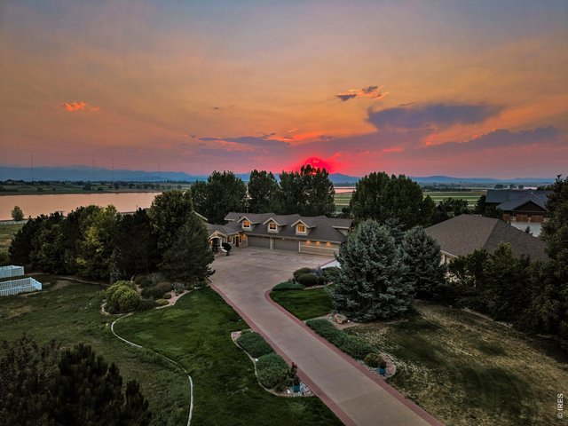 Property Photo 50 Breathtaking Colorado sunsets with sweeping reservoir and mountain views.