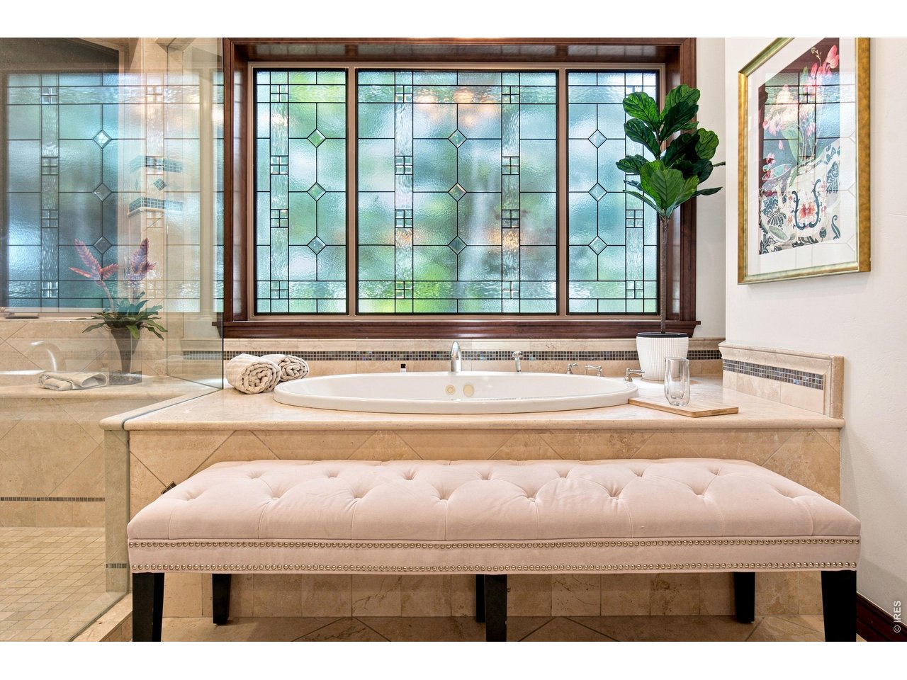 Property Photo 19 Soaking Jetted Tub