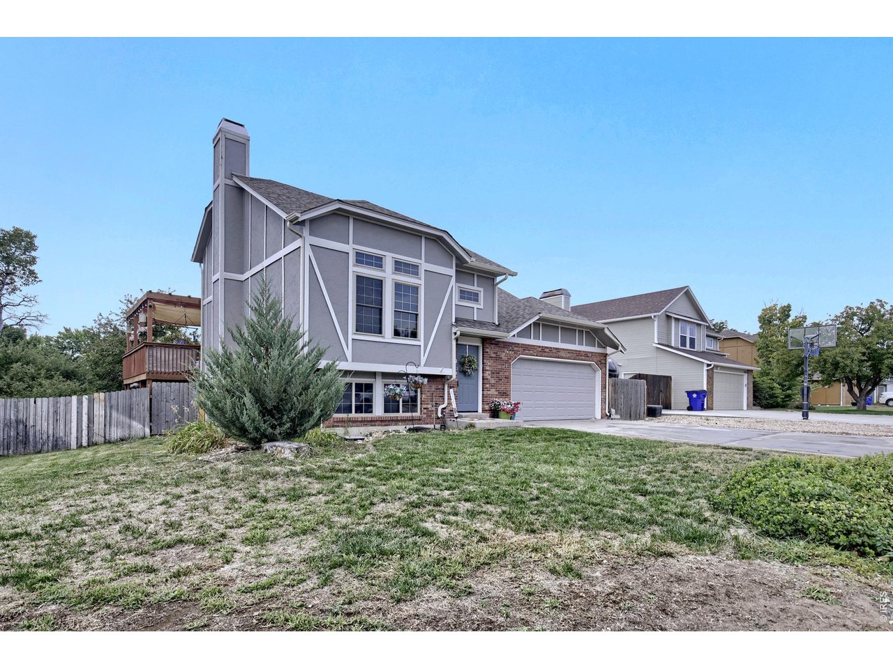 Property Photo 4 Front View