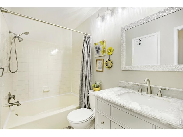 Property Photo 18 Upper Level Full Bath with Newer Vanity!!!