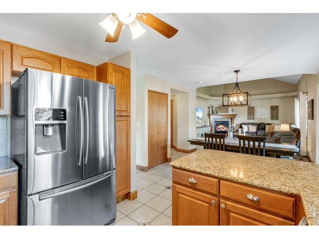 Property Photo 19 Kitchen peninsula.