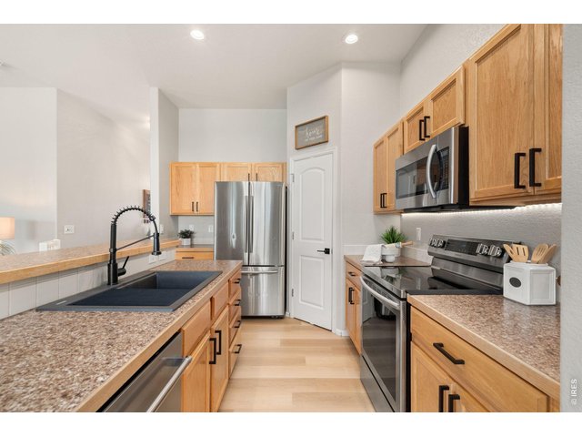 Property Photo 11 Kitchen