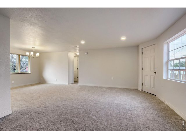 Property Photo 5 Living Room