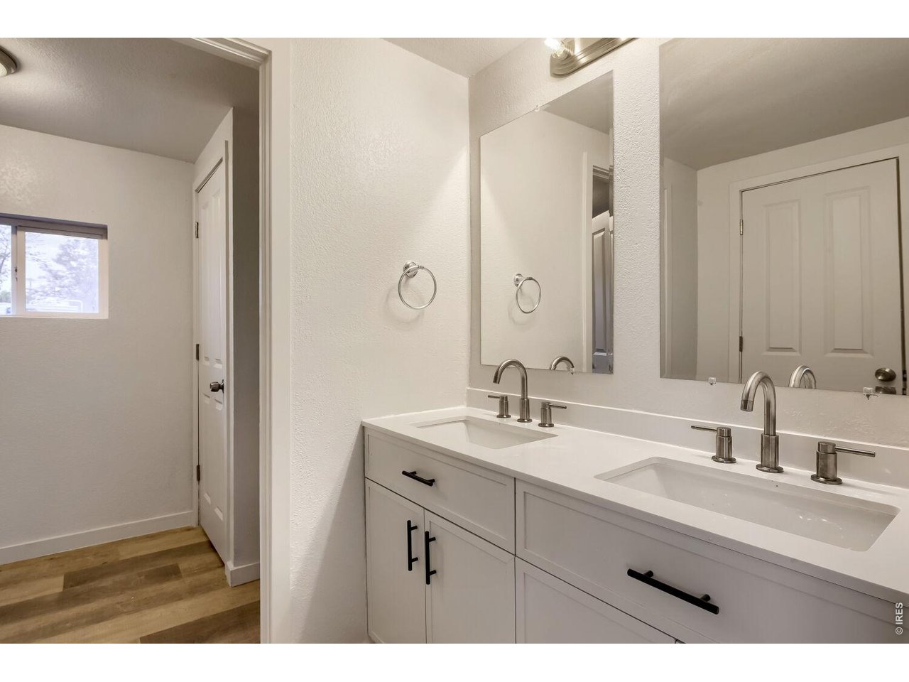 Property Photo 18 Master Bath