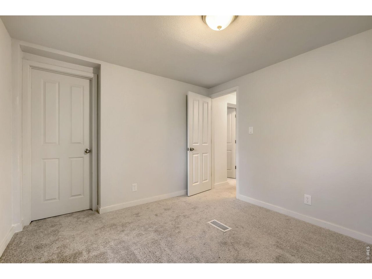 Property Photo 19 Bedroom 2