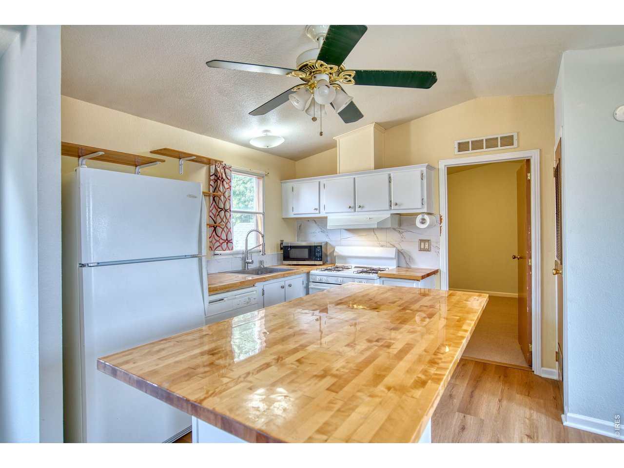 Property Photo 5 
