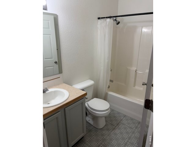 Property Photo 7 Second Full Bathroom