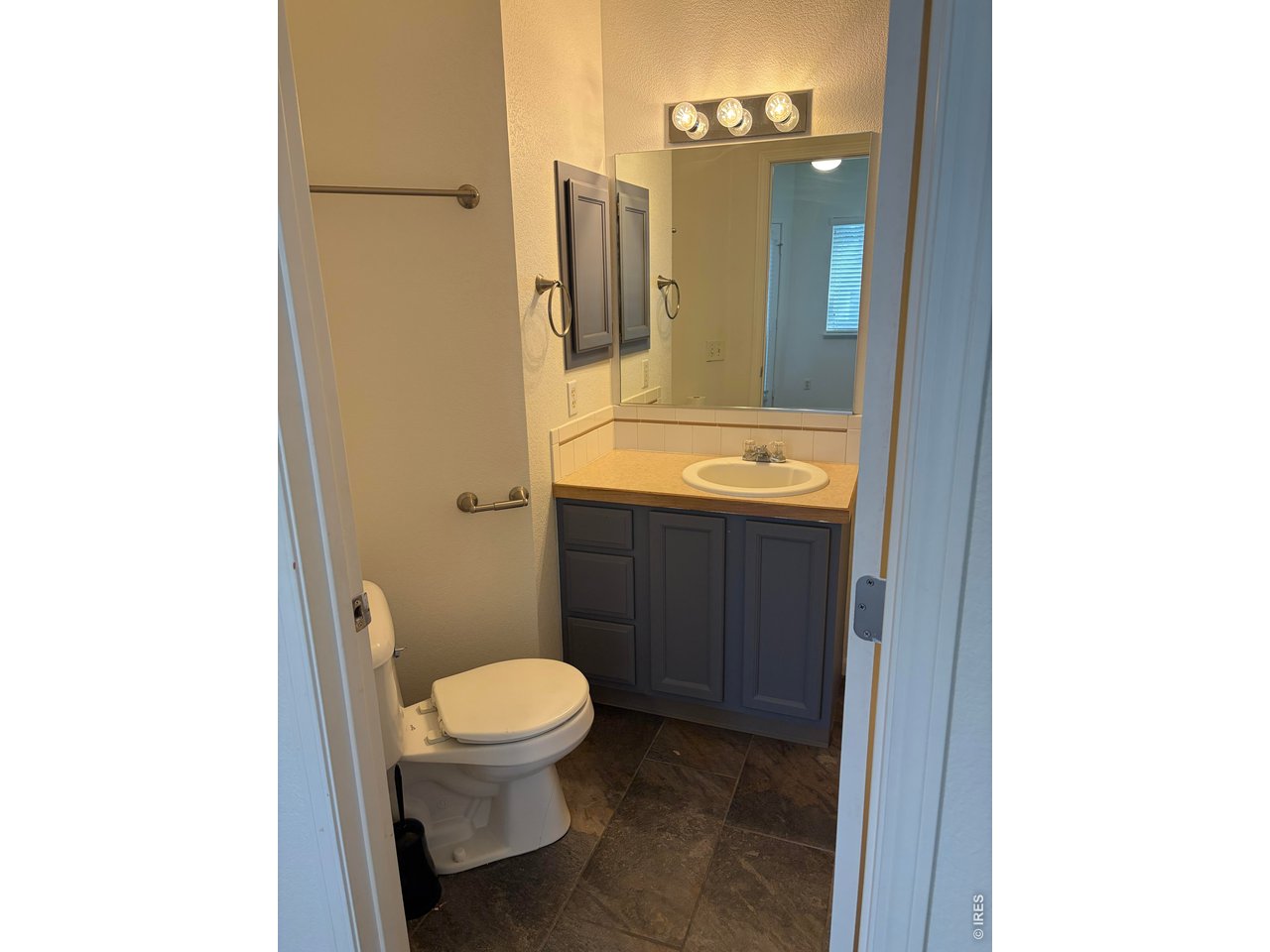Property Photo 6 Primary Full Bathroom