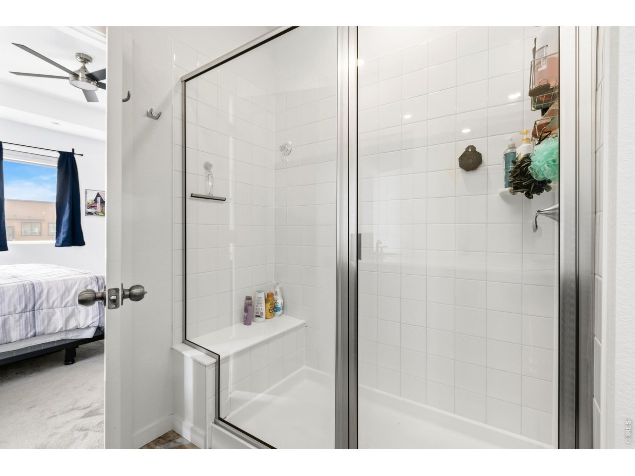 Property Photo 18 Primary bathroom
