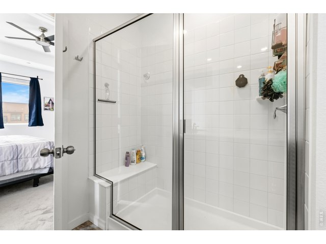 Property Photo 18 Primary bathroom