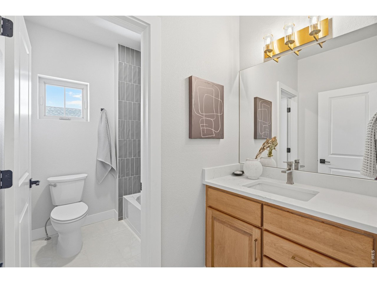 Property Photo 31 Shared full bathroom on second level.
