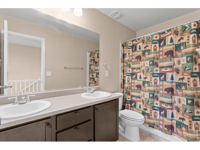 Property Photo 33 Upstairs Hall Bathroom