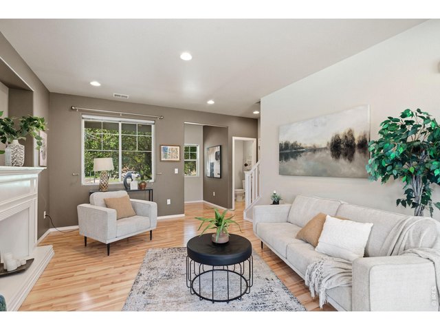 Property Photo 7 Inviting main level with low-maintenance laminate flooring!