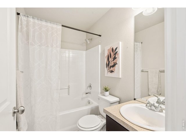 Property Photo 26 Second level hall full bath.