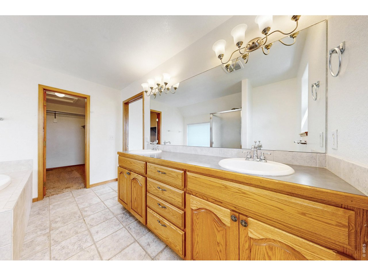 Property Photo 29 Primary Bath