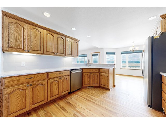 Property Photo 39 Kitchen - Granite Countertops
