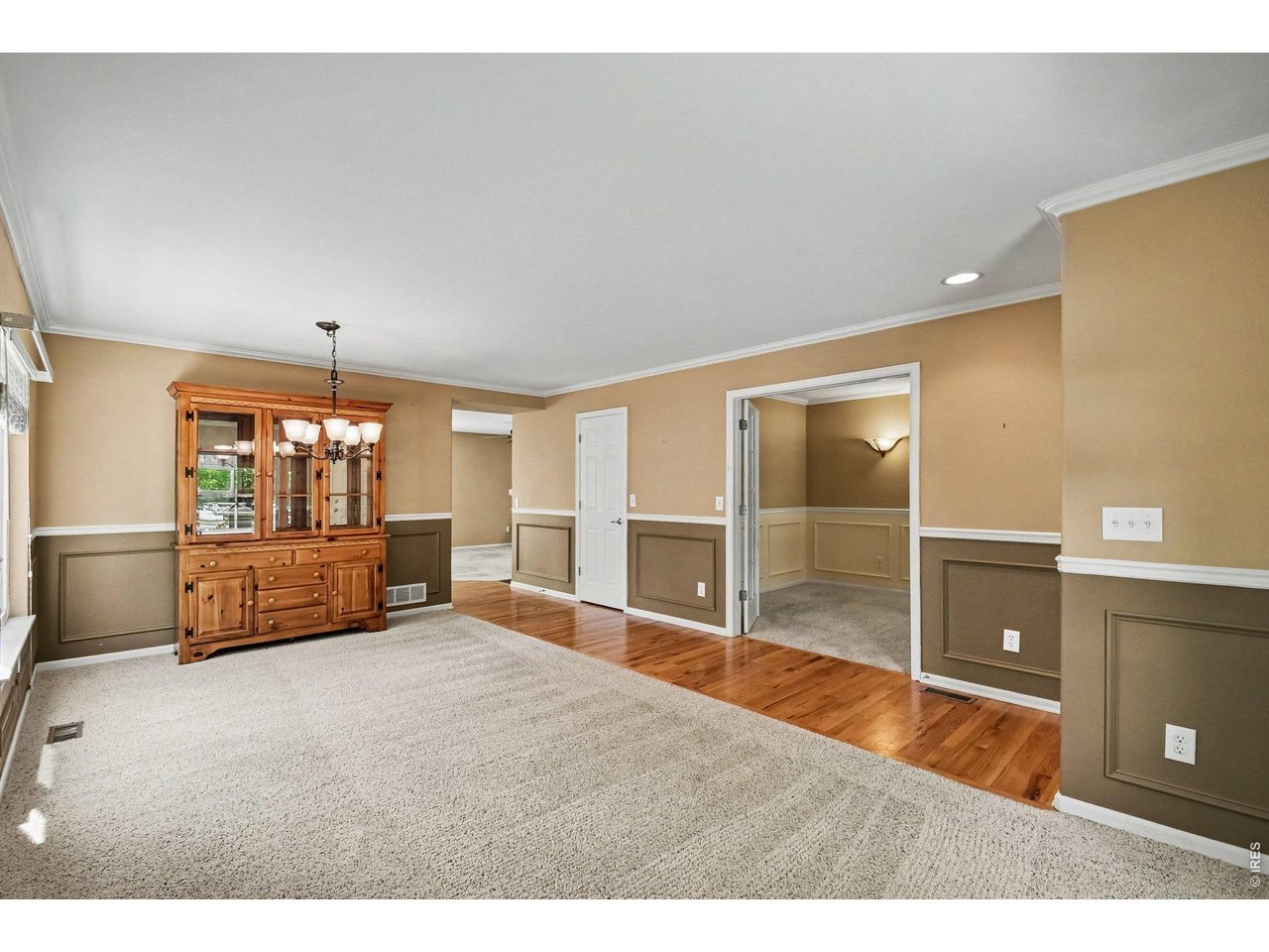 Property Photo 5 Dining/Family Room