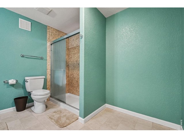 Property Photo 25 Spacious Basement Bathroom