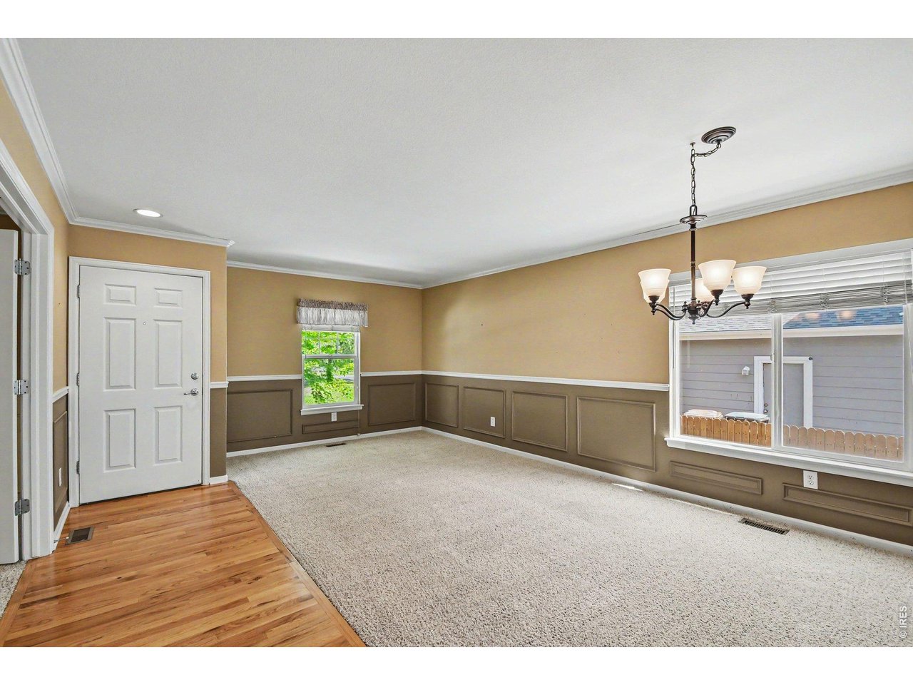 Property Photo 3 Family/Dining Room